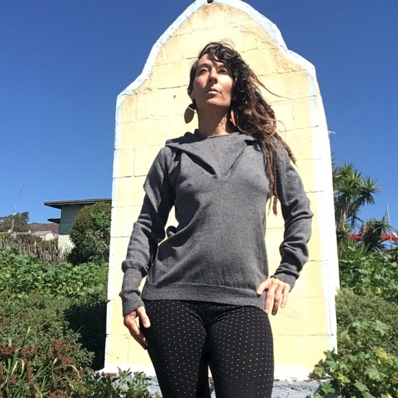 Unconditional London Grey small sweater - Picture 2 of 7